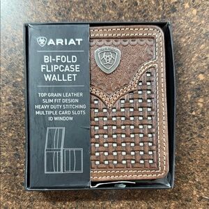 Ariat Tan Bi-Fold Flipcase Wallet